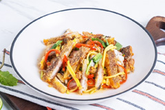 ยำปลาสลิด