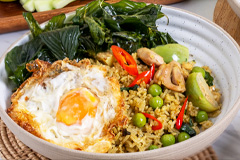 ข้าวผัดแกงเขียวหวานไก่