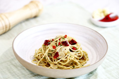 SPAGHETTI AGLIO OLIO